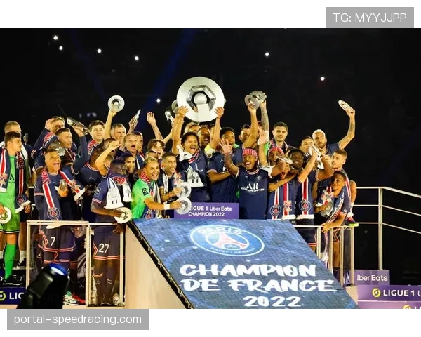 第十届“巴黎业余足球杯”开幕，众多退役法甲球星参与